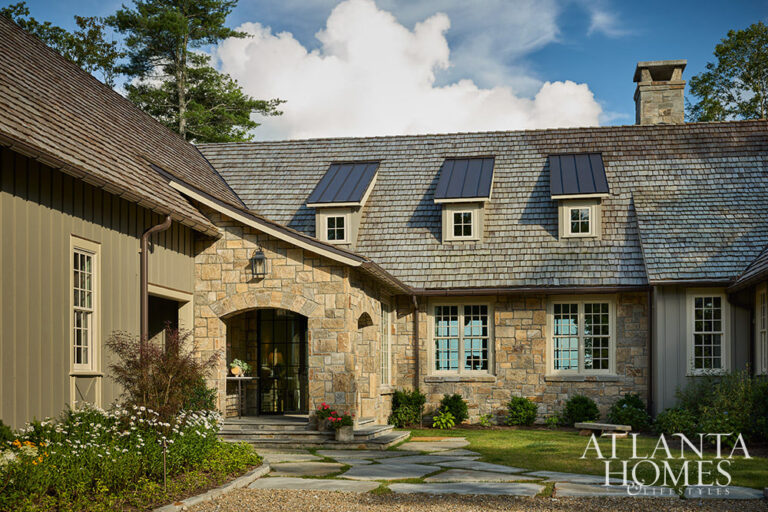 Inside a Dream Mountain House with Warm, Inviting Style