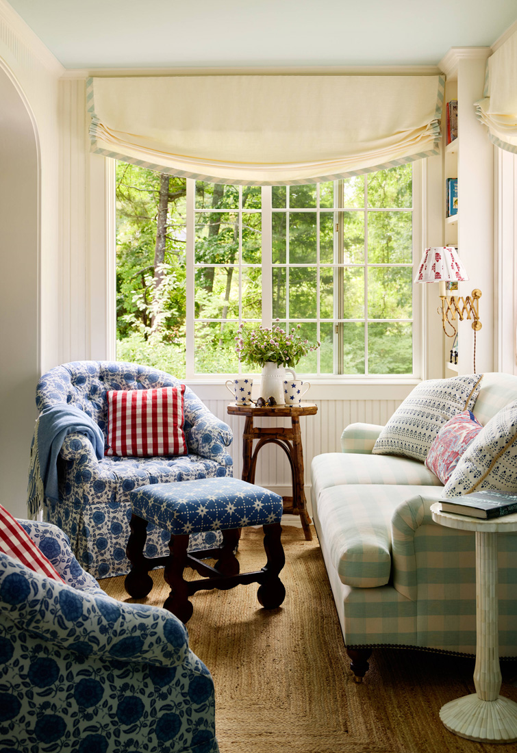 As a nod to celebrating America's 250th birthday in just 2 days, we are excited to share this classic home tour by one of our favorite designers, Lilse McKenna, and beautifully photographed by Read McKendree.