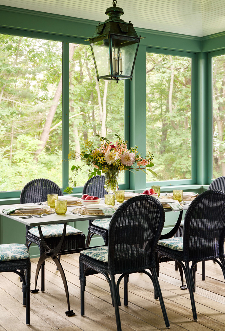 As a nod to celebrating America's 250th birthday in just 2 days, we are excited to share this classic home tour by one of our favorite designers, Lilse McKenna, and beautifully photographed by Read McKendree.