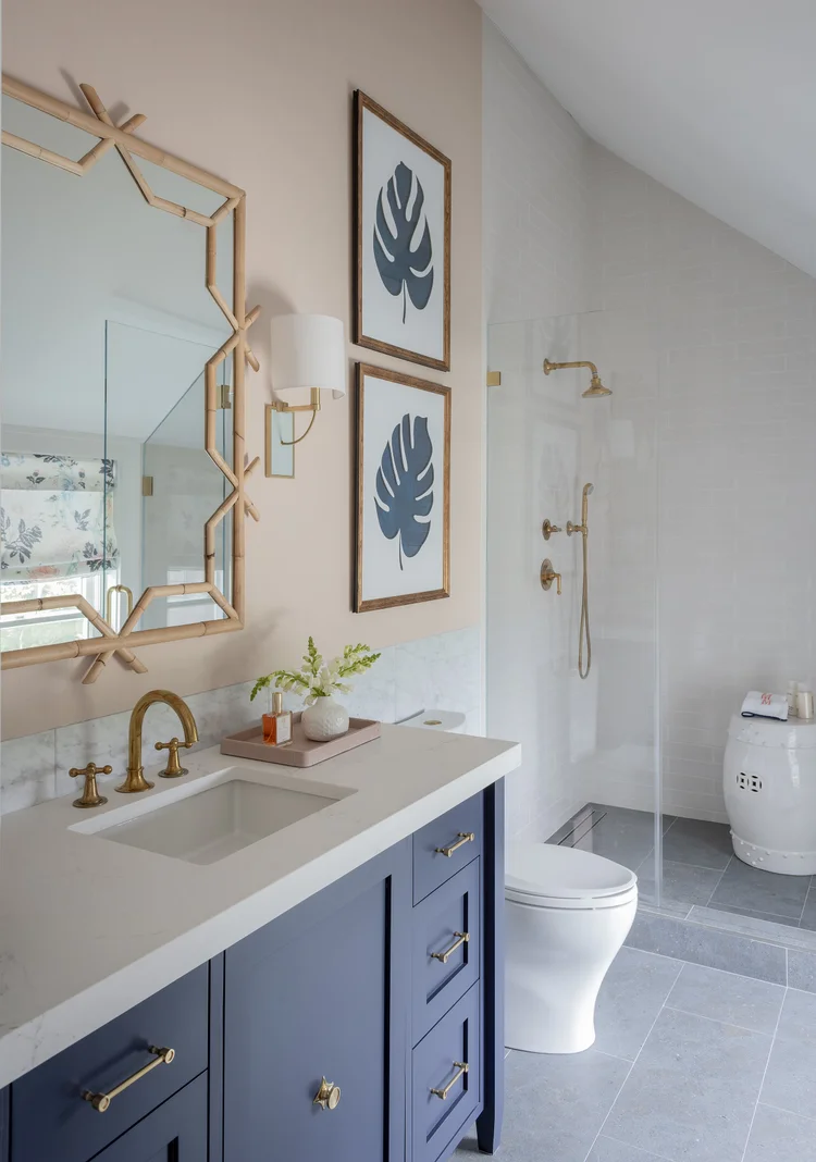 With summer officially here and beach season in full swing, we thought it made sense to tour an amazing Nantucket shingled cottage today--as if we need an excuse! This home designed by Workshop/ADP, with interiors by the talented Jessica Bradley and built by Blue Flag Partners is the perfect mix of updated beauty and that classic beach cottage chic that makes this the kind of place we would want to come back to again and again.