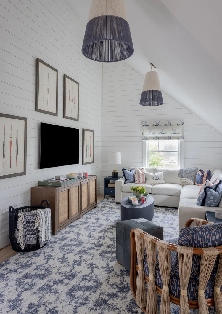 With summer officially here and beach season in full swing, we thought it made sense to tour an amazing Nantucket shingled cottage today--as if we need an excuse! This home designed by Workshop/ADP, with interiors by the talented Jessica Bradley and built by Blue Flag Partners is the perfect mix of updated beauty and that classic beach cottage chic that makes this the kind of place we would want to come back to again and again.