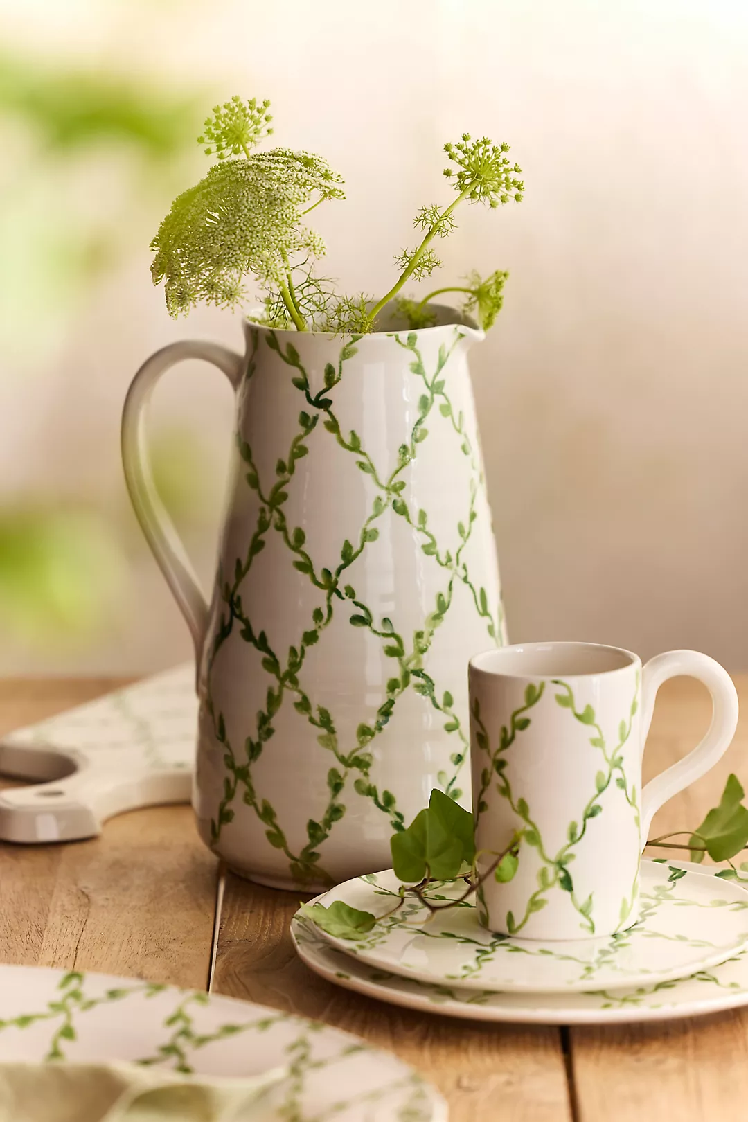 Beautiful tablesettings for the Southern Home design