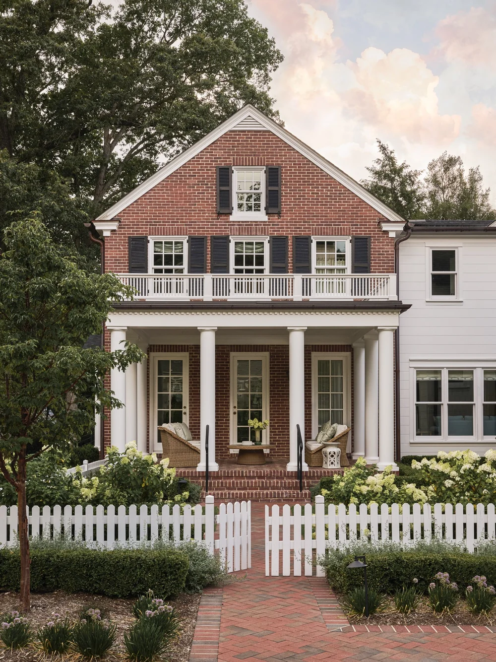 Designed by Jenkins Interiors and photographed by K8 Creative, we love this 2 story red brick Dallas home