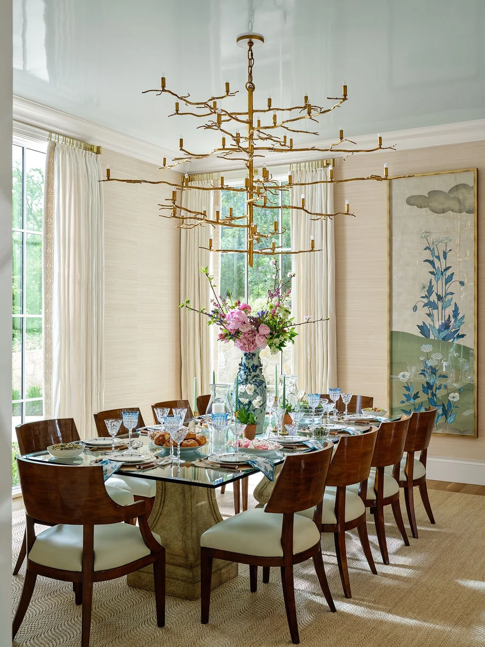 SHM Architects | Mary Beth Wagner Interior Design| Nathan Schroder PhotographyThis stunning home designed by Mary Beth Wagner is the perfect mix of traditional touches and updated details, well-suited for family, entertaining and more.